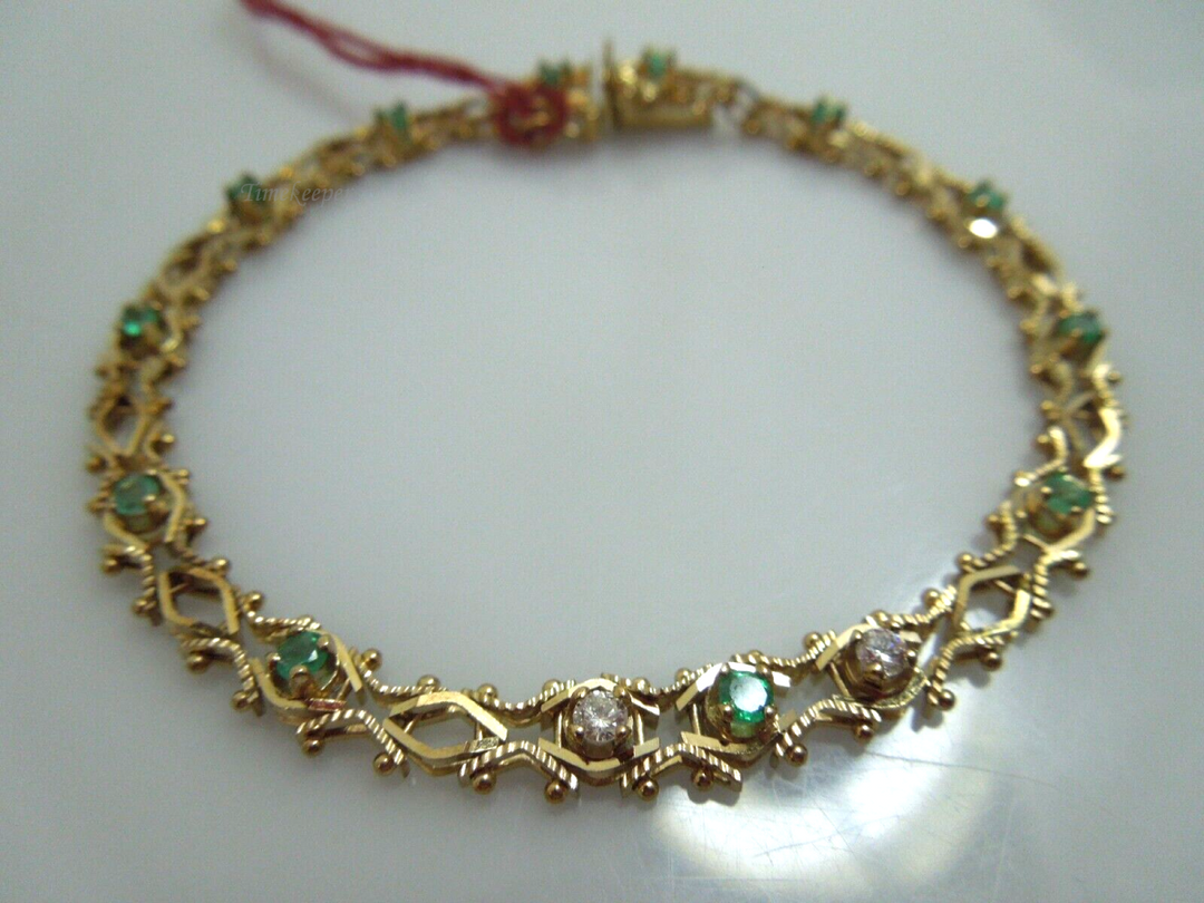 s941 Stunning 14kt Solid Yellow Gold Emerald Diamond .10 cts Bracelet