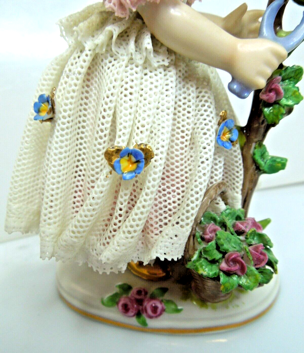 s795 Antique Dresden German Continental Porcelain Figurine Lady in Lace Trim Dress With Roses