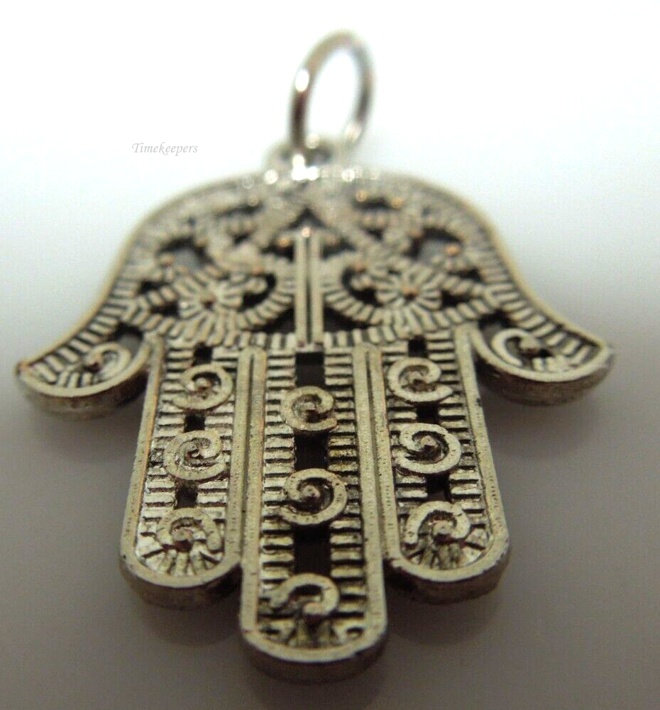 t011 Vintage Sterling Silver Hamsa Hand Charm Filigree Pendant 2.4g  