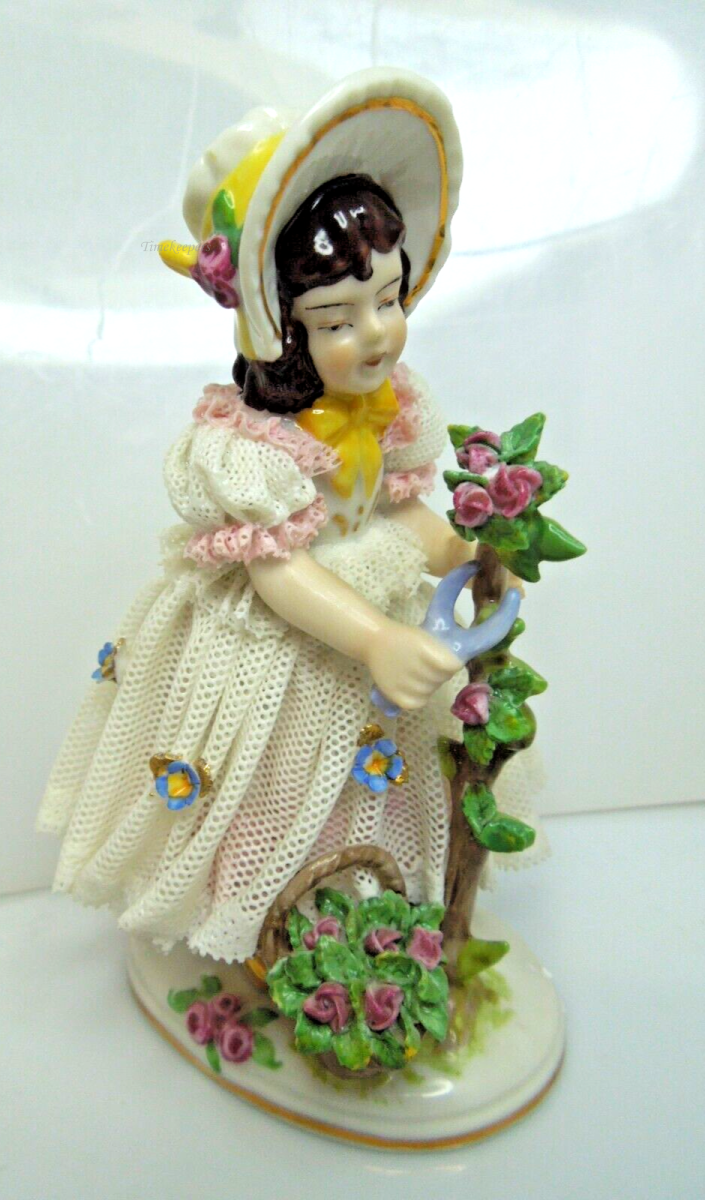 s795 Antique Dresden German Continental Porcelain Figurine Lady in Lace Trim Dress With Roses