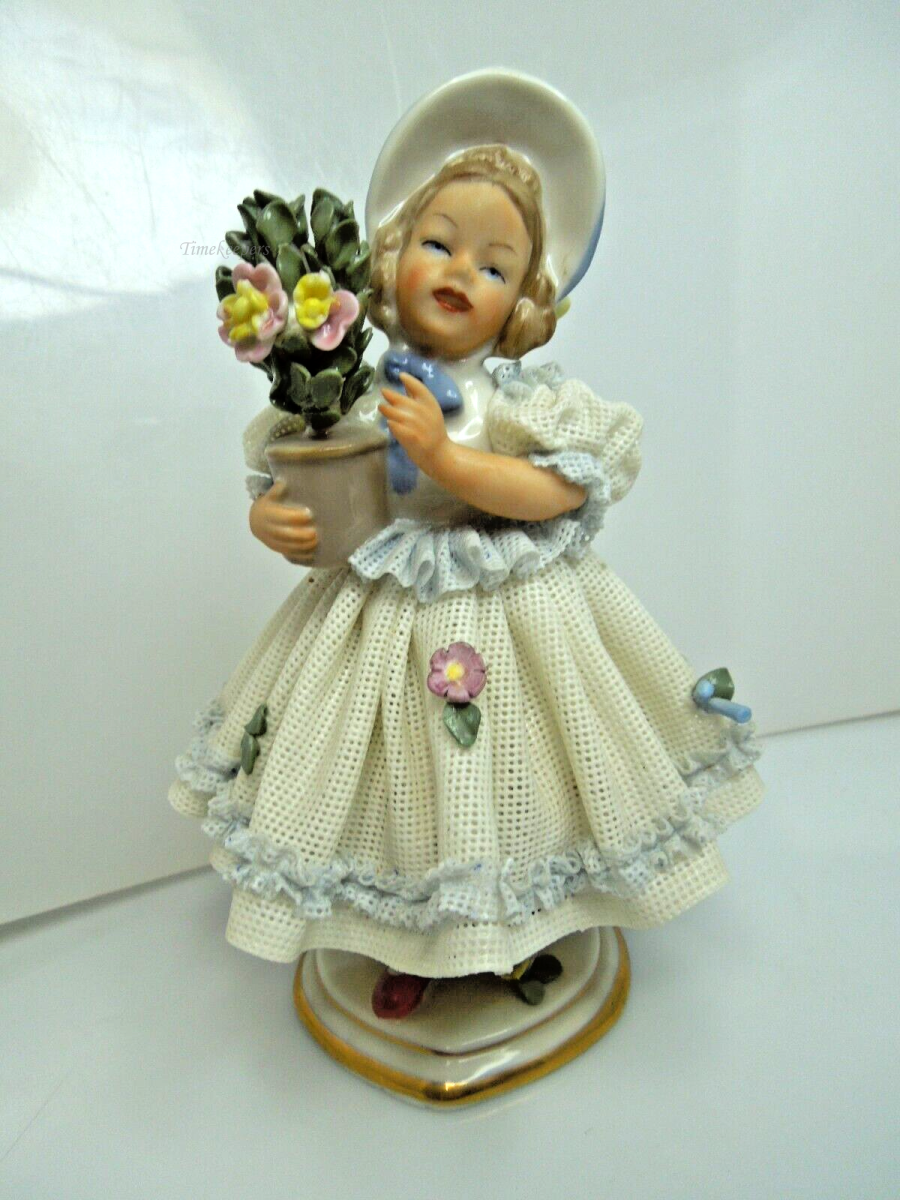 s796 Antique Dresden German Continental Porcelain Figurine Lady in Lace Trim Dress With Roses