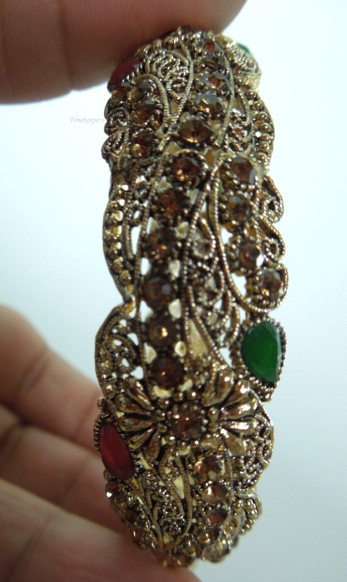 s956 Antique Czech Gold Tone Green Crystal Leaf Filigree Bracelet