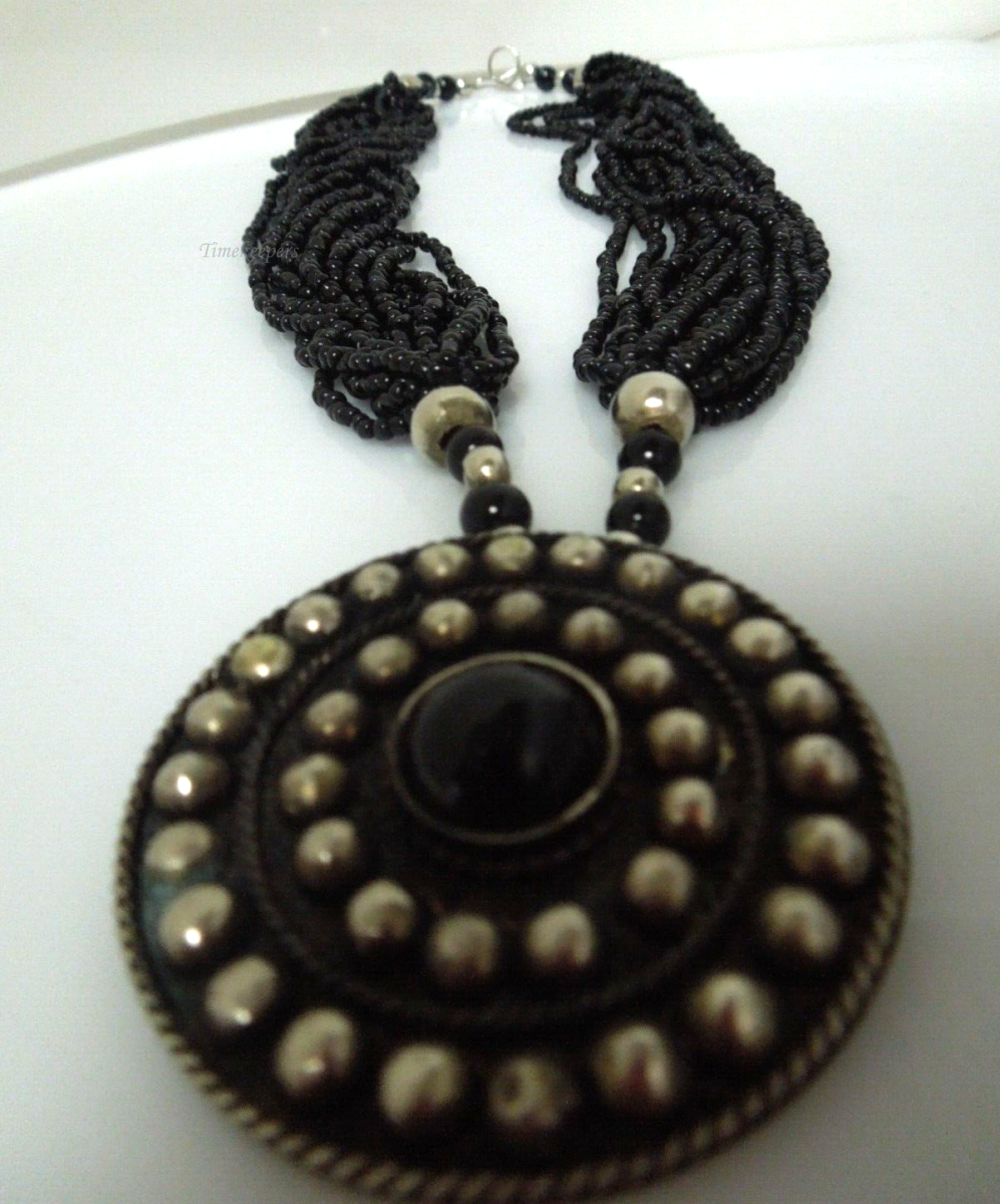 t065 Vintage Black Seed Bead Waterfall Round Pendant Necklace Multi Strand Boho Silver Tone Clasp 20"