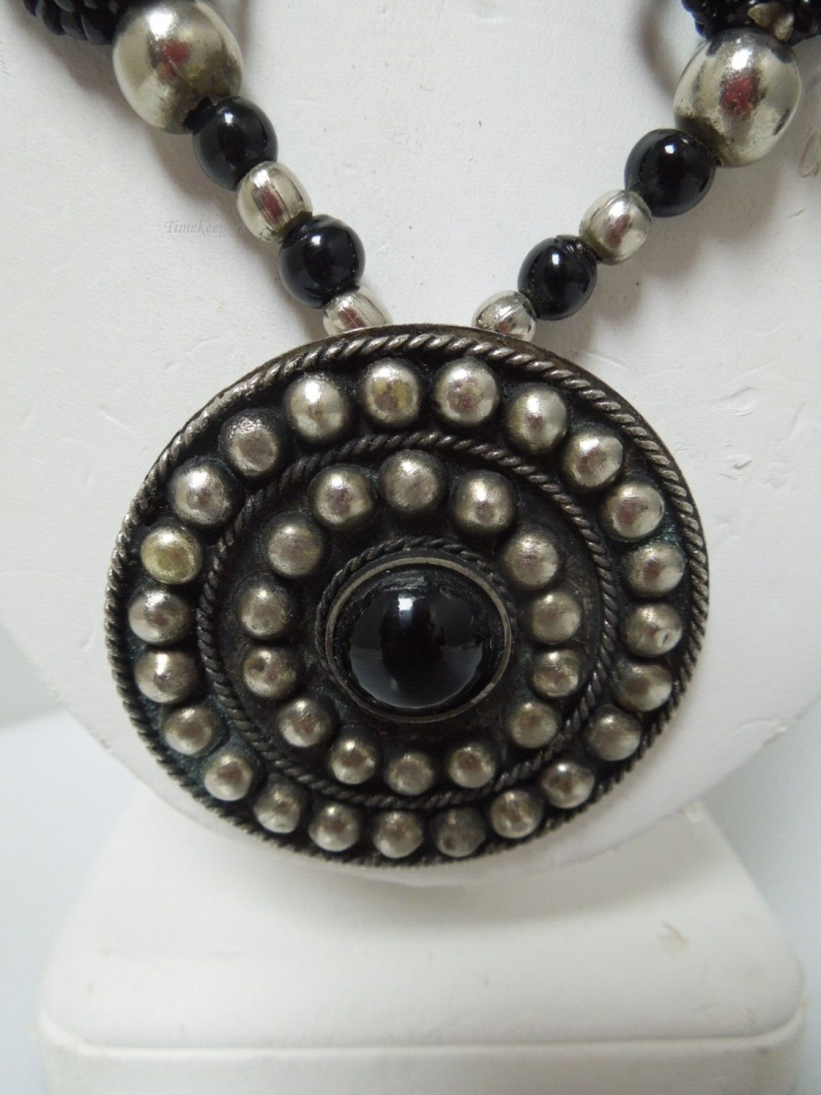 t065 Vintage Black Seed Bead Waterfall Round Pendant Necklace Multi Strand Boho Silver Tone Clasp 20"