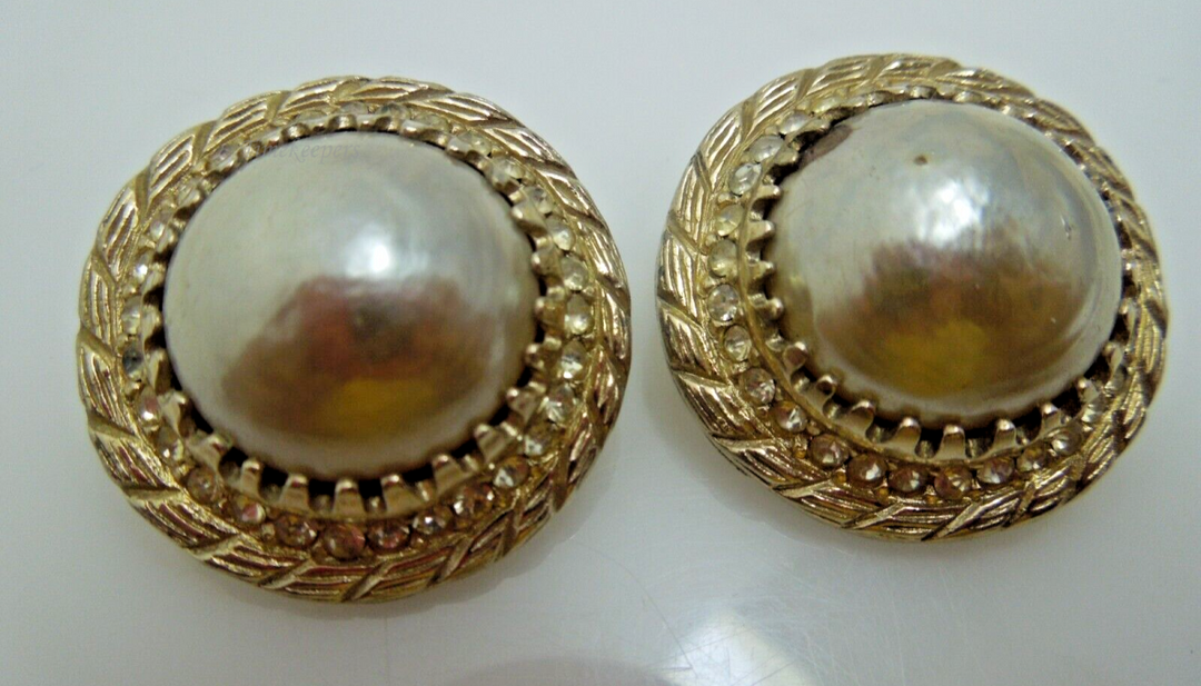 s640 AUTHENTIC SIGNED BERGERE PEARL GOLD TONE ROUND CLIP EARRINGS 