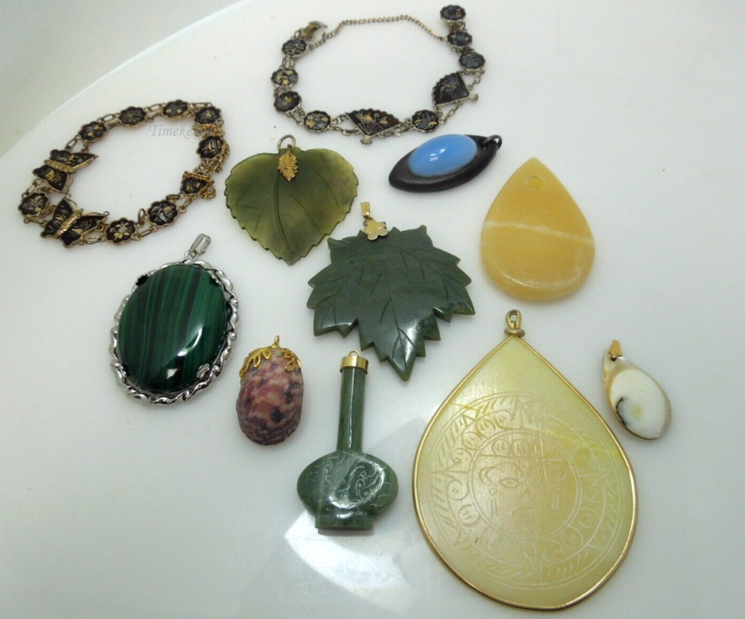 s638 Set of 11 Vintage Gemstone Pendant and Bracelet 