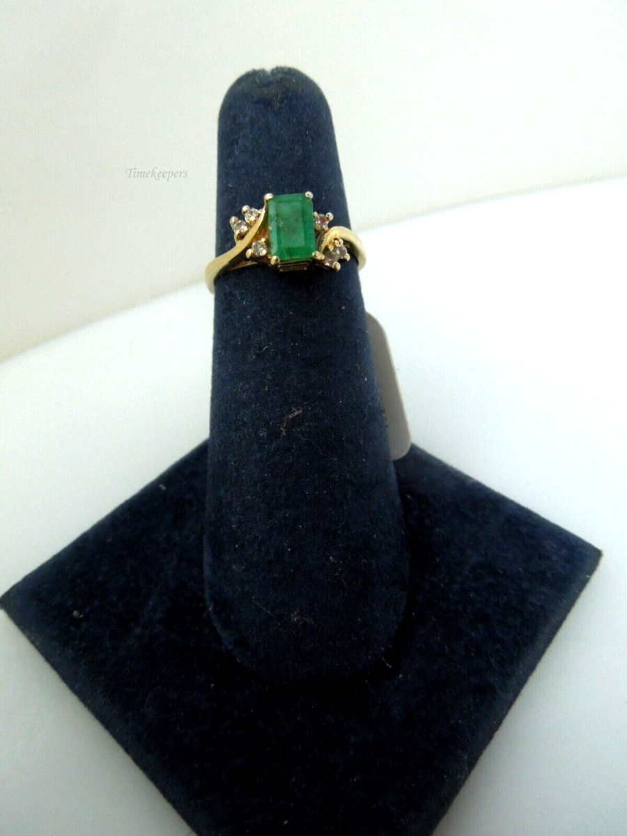 s858 14kt Yellow Gold Emerald Diamond .03 cts Ring Size 5 1/2(US) Signed