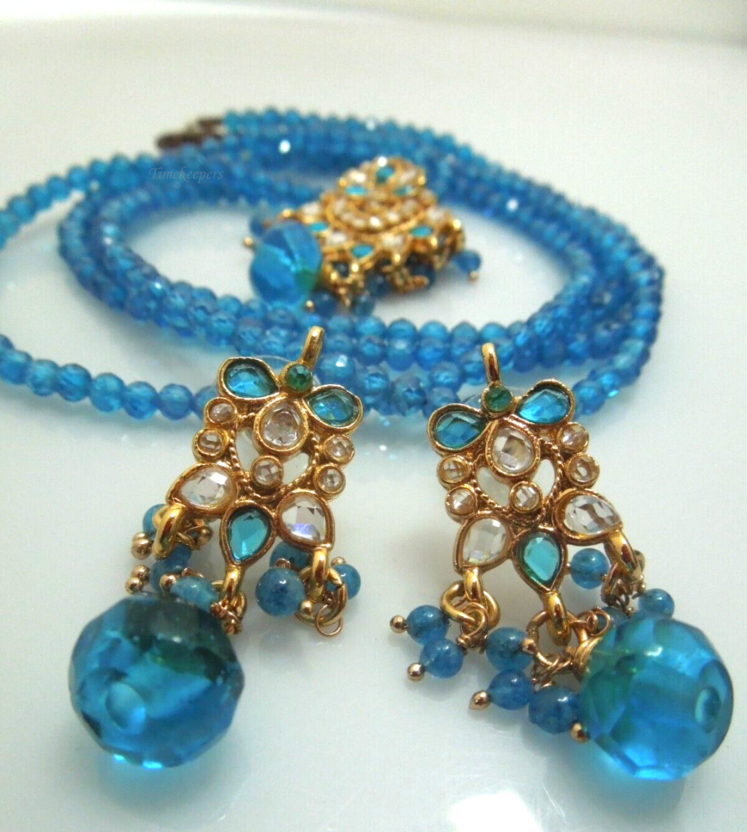 s425 Blue Crystal Necklace with matching Earrings  