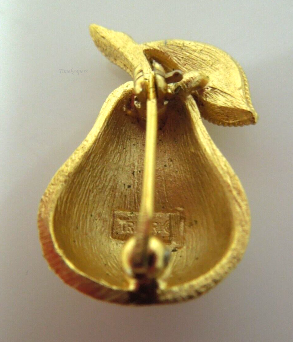 s627 Vintage Crown Trifari " Golden Pear" MINI Beautiful Pin Brooch Vintage 1960's