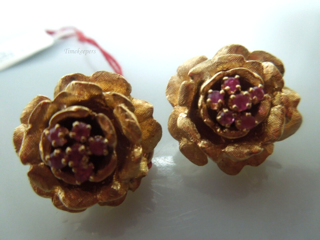 s128 14kt Yellow Rose Gold Ruby Rose Clip-on Earrings Vintage