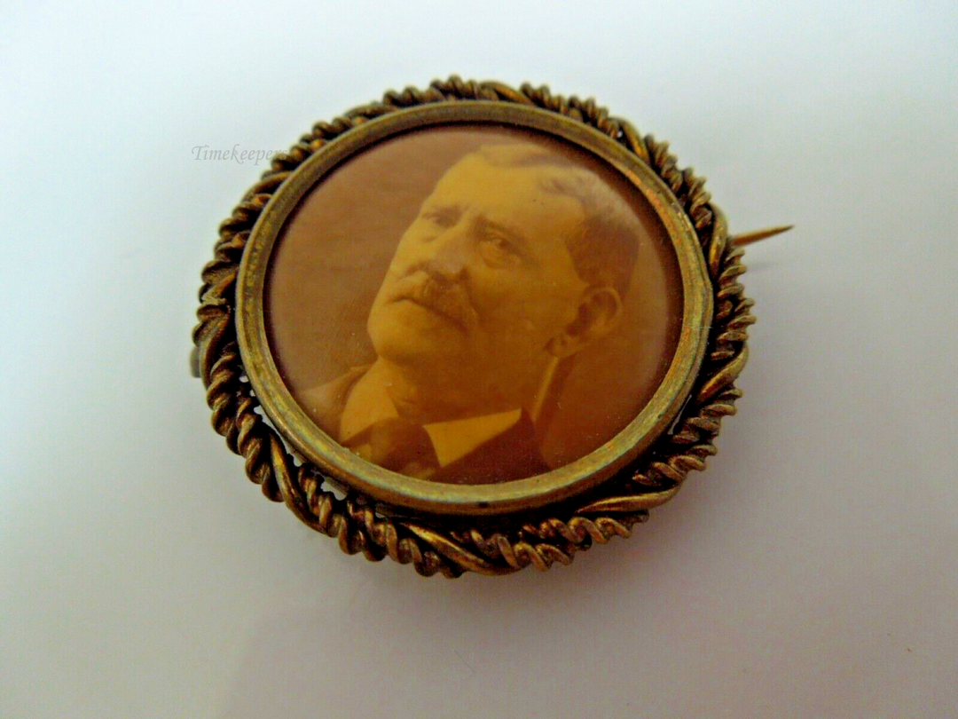 s974 Circa 1900 Antique Art Nouveau Photo Gold Filled Pin Victorian Gentleman