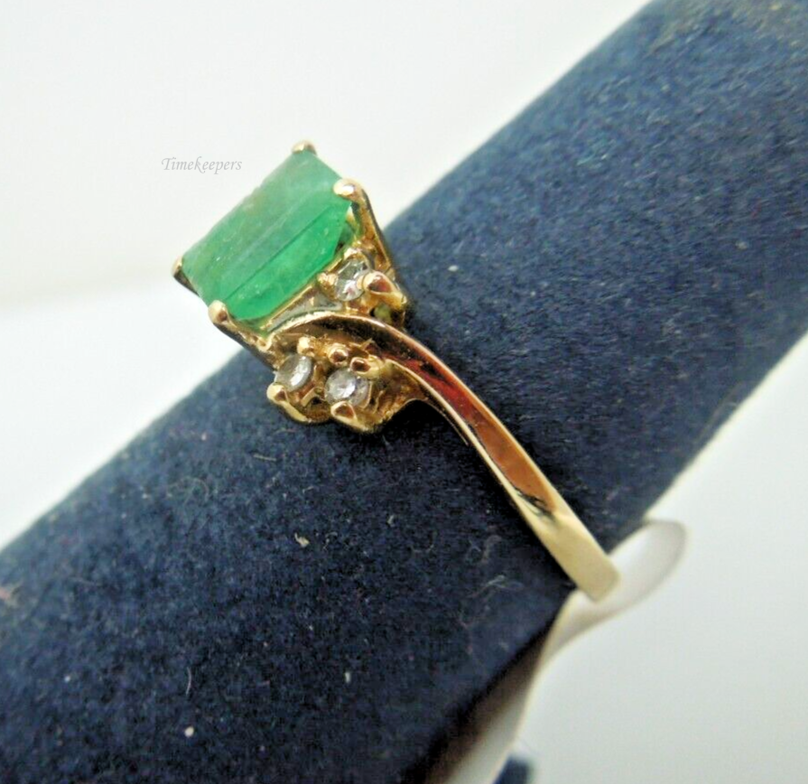 s858 14kt Yellow Gold Emerald Diamond .03 cts Ring Size 5 1/2(US) Signed