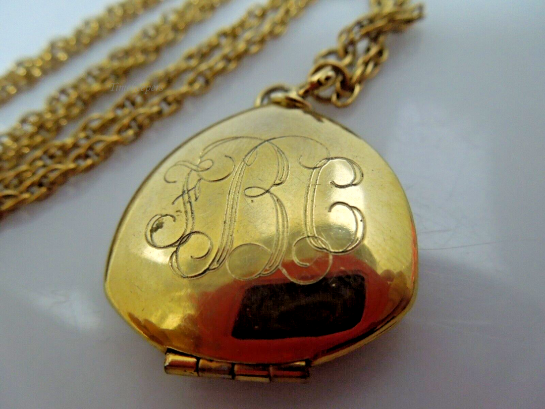 t156 Vintage Gold Filled Etched Photo Locket Pendant with Chain 24"