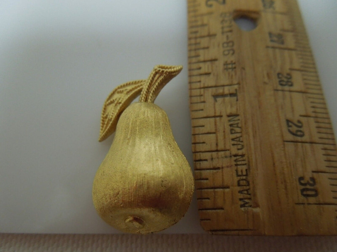 s627 Vintage Crown Trifari " Golden Pear" MINI Beautiful Pin Brooch Vintage 1960's