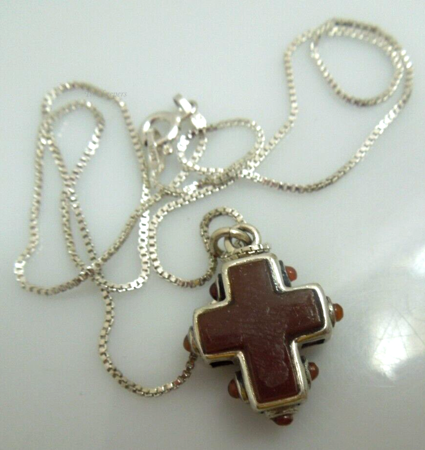 s298 Vintage Solid Sterling Silver Cross Pendant Necklace 