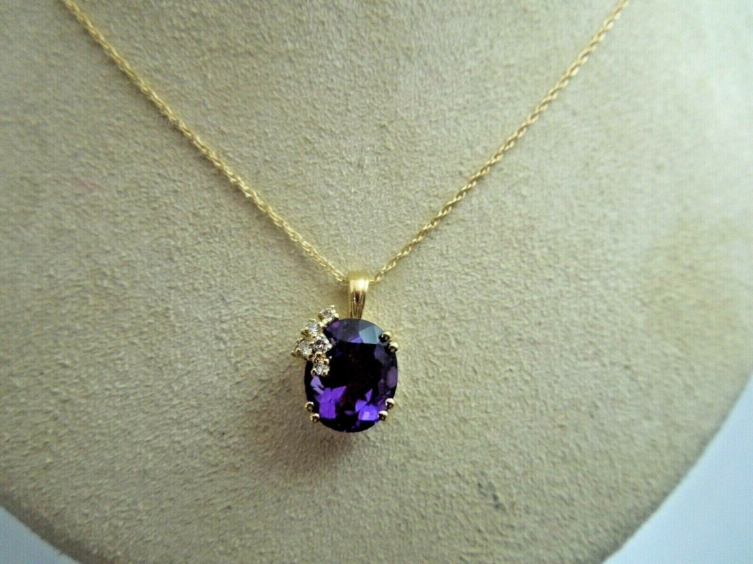 q043 Gorgeous 14k Yellow Gold Amethyst Diamond Pendant with 18" Chain