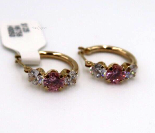 t181 Pretty Pair of 10kt Yellow Gold Hoop Earrings  